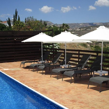 Serene Serenity Paphos 外观 照片