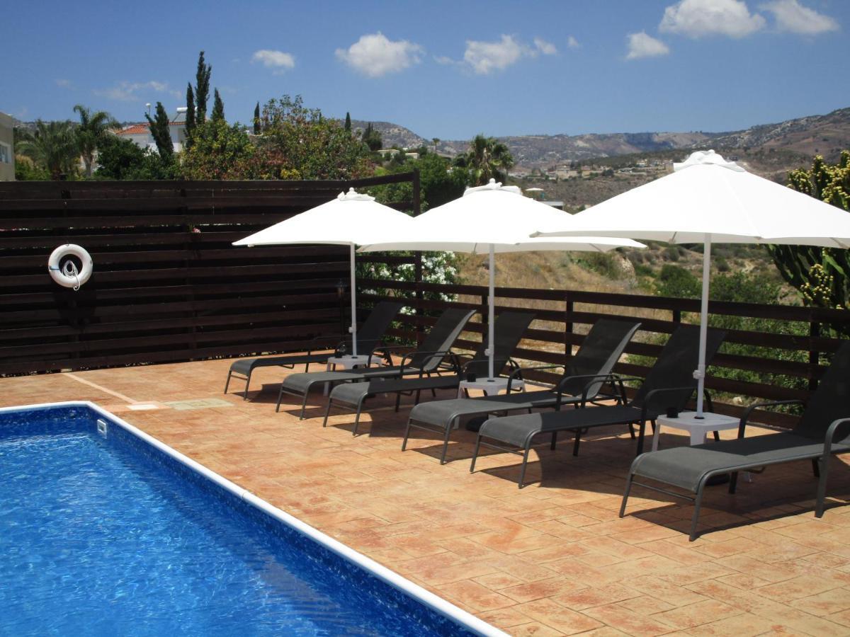 Serene Serenity Paphos 外观 照片