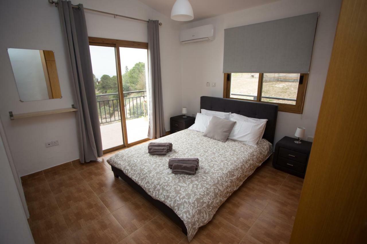 Serene Serenity Paphos 外观 照片