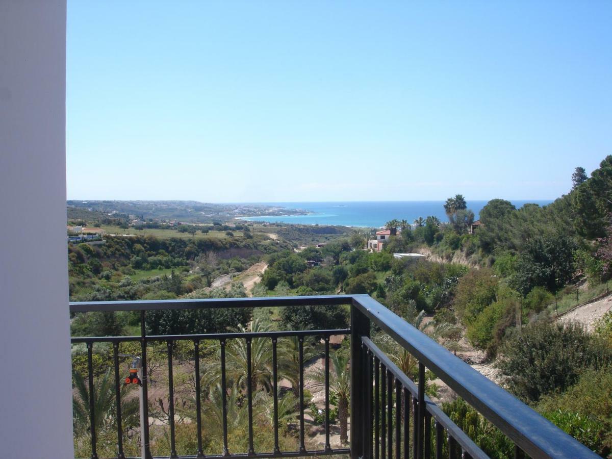 Serene Serenity Paphos 外观 照片